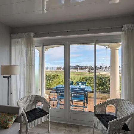 T3 Avec Terrasse Et Wifi, Proche Port à - Fr-1-420-142 *