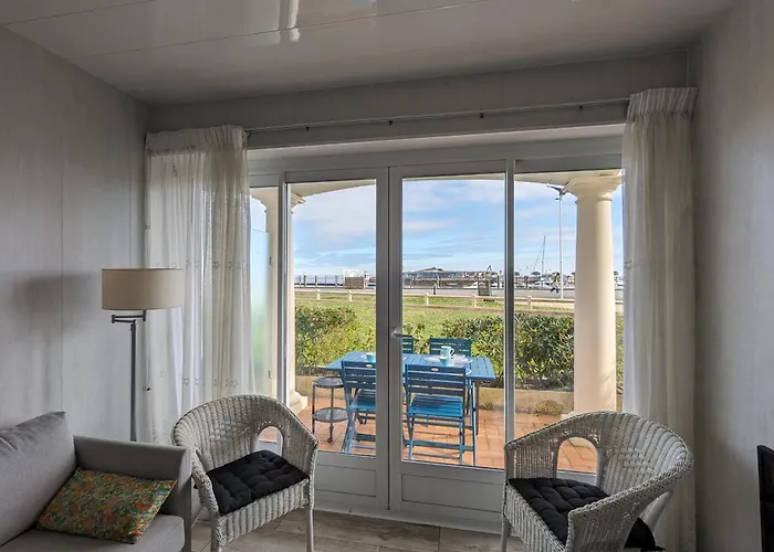 T3 Avec Terrasse Et Wifi, Proche Port A - Fr-1-420-142 *