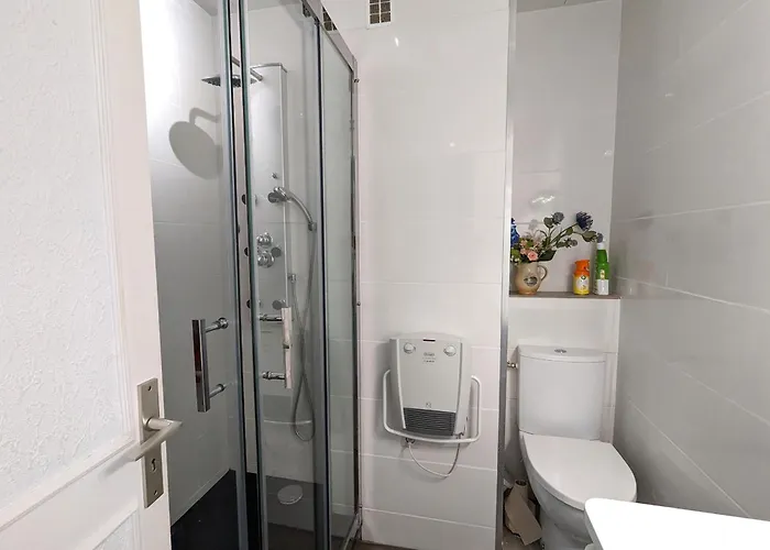 T3 Avec Terrasse Et Wifi, Proche Port A - Fr-1-420-142 شقة *