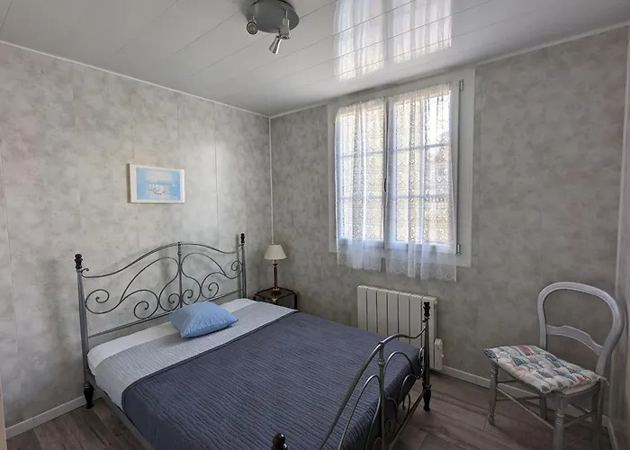 T3 Avec Terrasse Et Wifi, Proche Port A - Fr-1-420-142 شقة *